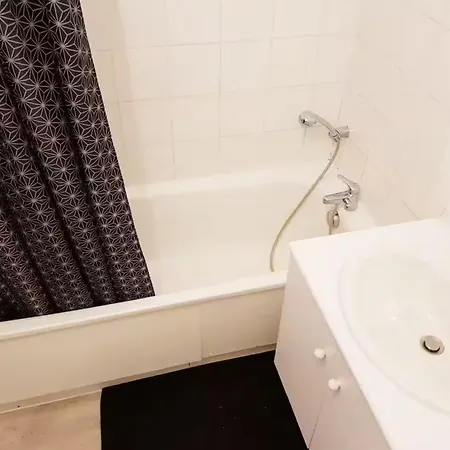 Apartment Cote Metro Avec Piscine Et Parking Gratuit *